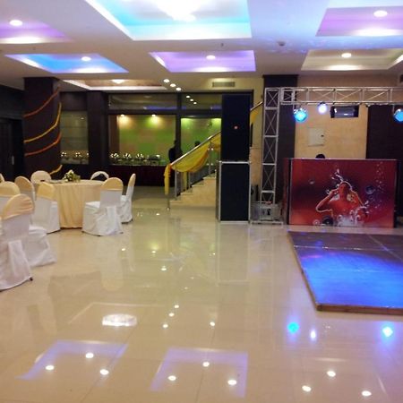 Oyo 1227 Hotel Rousha Inn Ghaziabad Ngoại thất bức ảnh