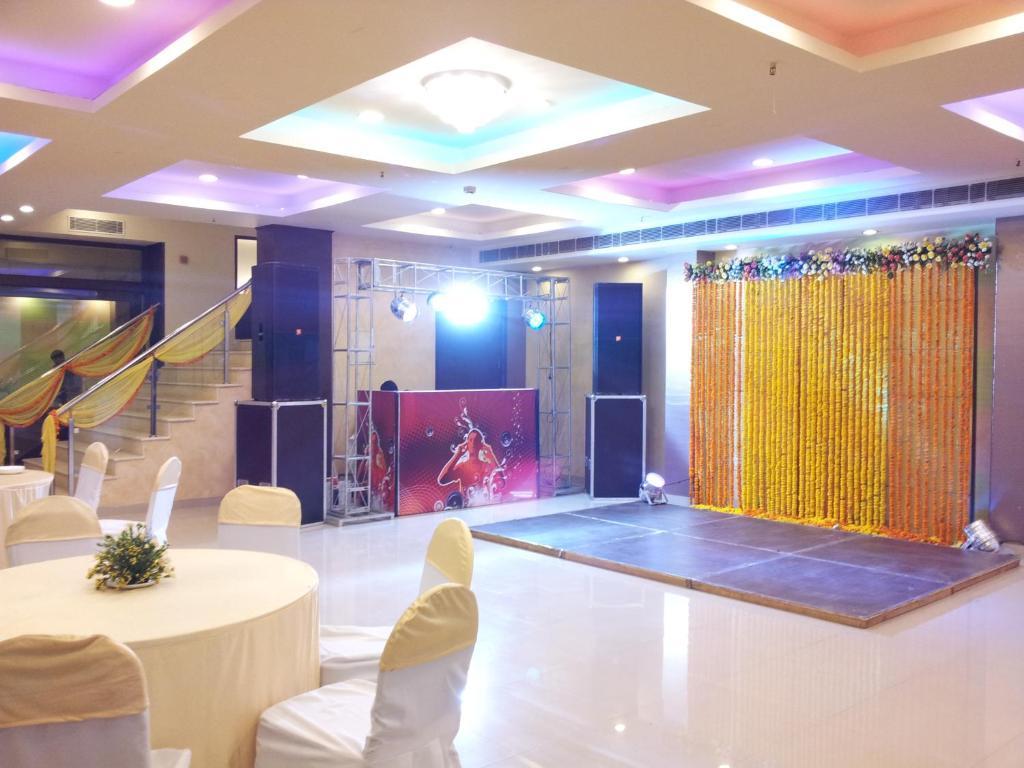 Oyo 1227 Hotel Rousha Inn Ghaziabad Ngoại thất bức ảnh