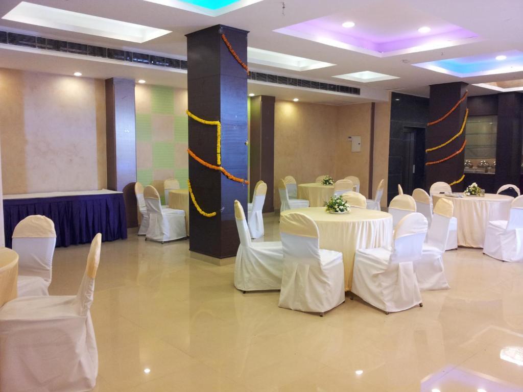 Oyo 1227 Hotel Rousha Inn Ghaziabad Ngoại thất bức ảnh