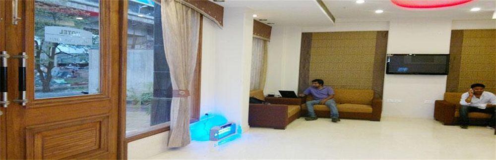 Oyo 1227 Hotel Rousha Inn Ghaziabad Ngoại thất bức ảnh