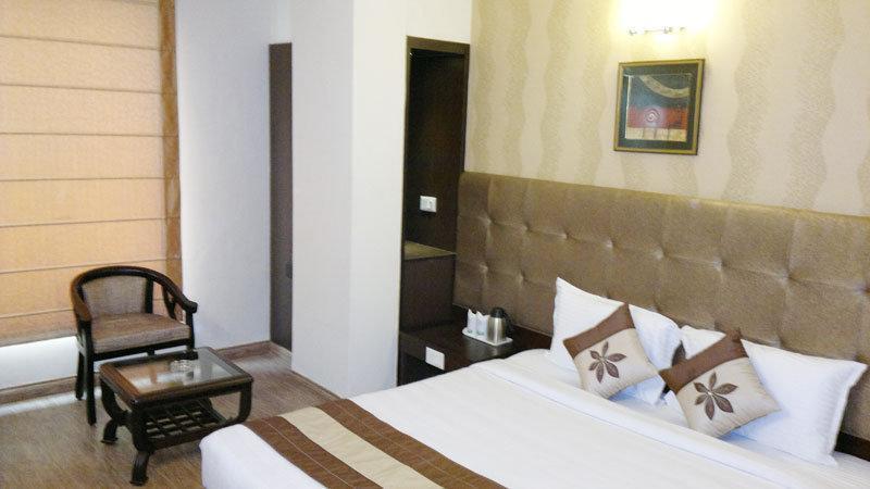 Oyo 1227 Hotel Rousha Inn Ghaziabad Ngoại thất bức ảnh