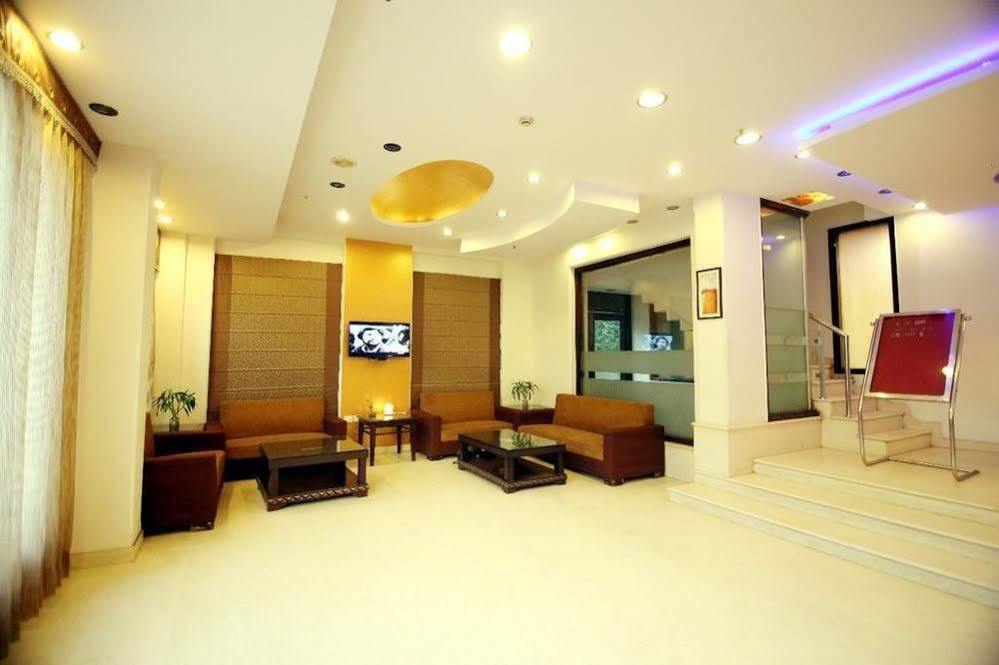 Oyo 1227 Hotel Rousha Inn Ghaziabad Ngoại thất bức ảnh